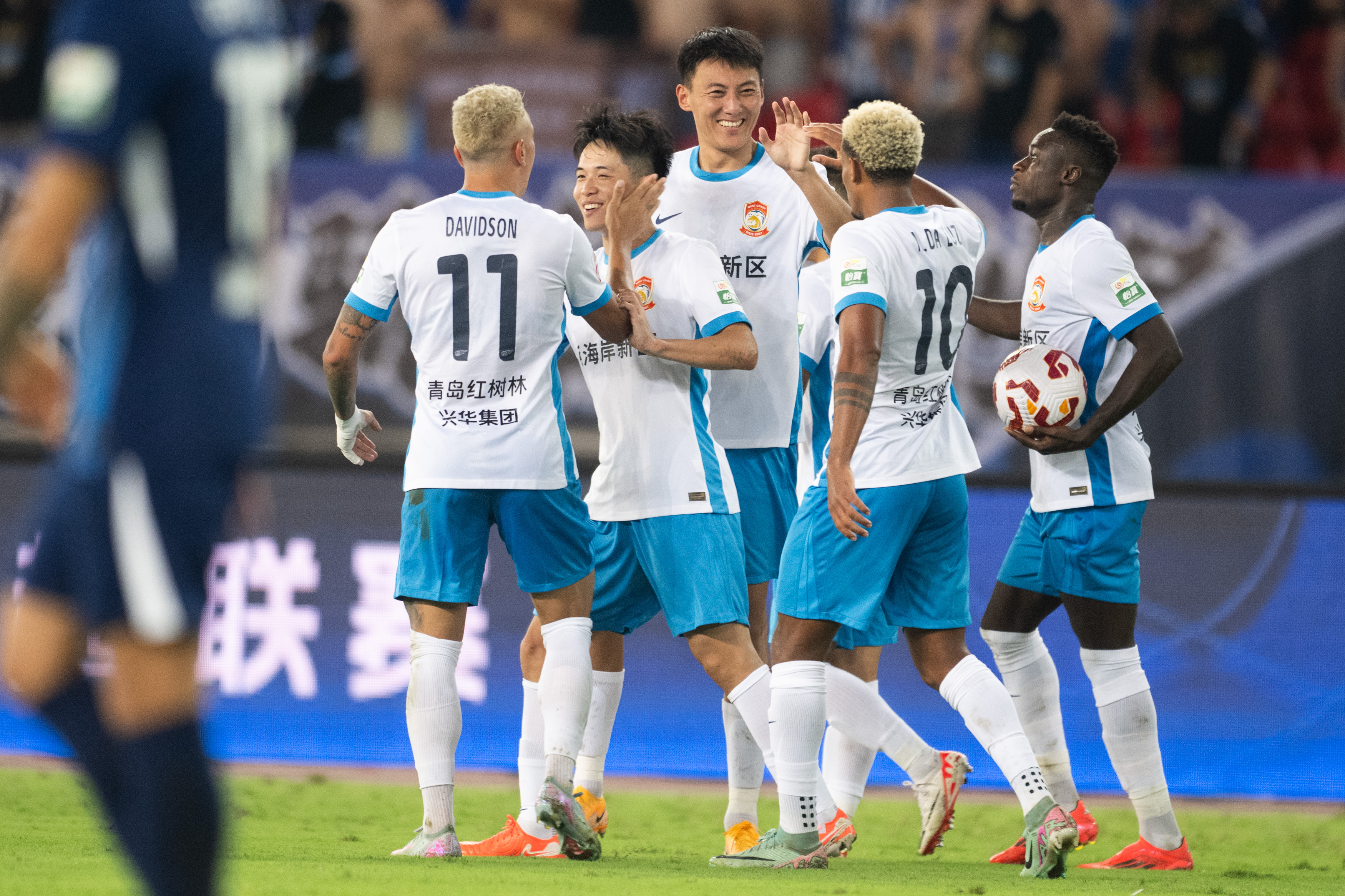 包含赛地聚焦：足总杯赛前热度飙升，武汉三镇回应争议，质疑声仍在，训练强度明显提升的词条-开云网页版下载app